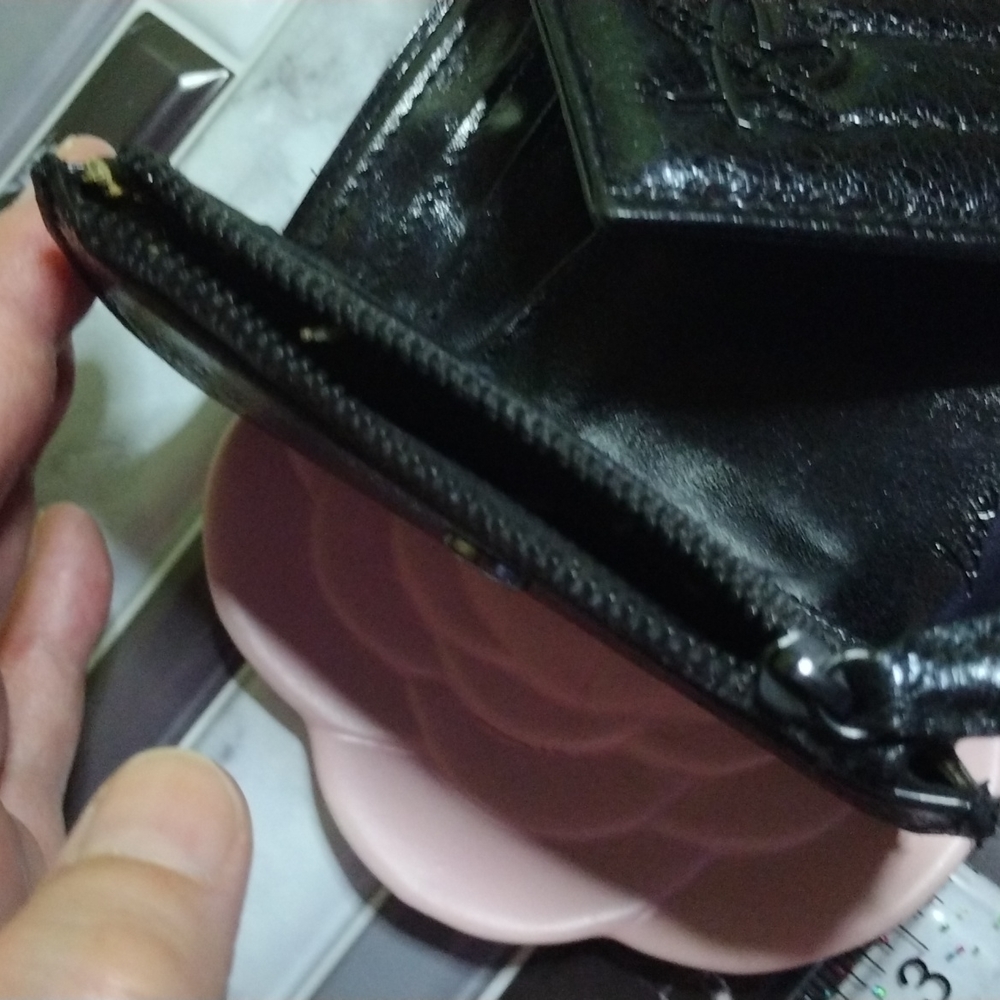 Victoria's Secret Black Faux Patent Leather Quilted  Wallet NWT - Picture 9 of 13